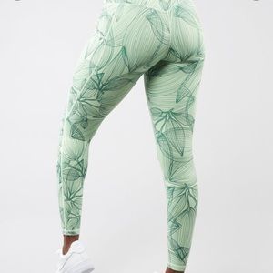 High-Waist Green Floral Print Leggings